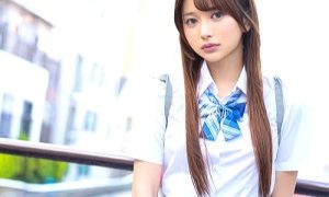 【北岡果林】制服を身にまとったロングヘア美女が中年男性の肉棒を深く咥え込み口内で精液を受け止めて飲み下す濃厚奉仕の全記録