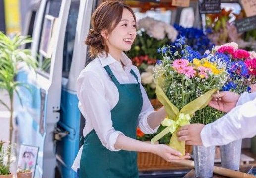 【青空ひかり】スレンダーな人妻が不倫相手との濃厚ベロチューと官能的なフェラで悶え狂う背徳的なエロティックな肉体関係を堪能できる作品