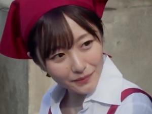 裏切られた経験を持つ人妻が新たな絆を求める姿をドラマチックに表現した作品で、優雅なプロポーションと特に美しい胸元が際立つ展開が魅力