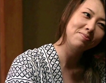 人妻熟女が温泉で知らない男に体を許すNTRの物語ヘンリー塚本ぽっちゃりシリーズの背徳不倫温泉旅行で繰り広げられる情熱