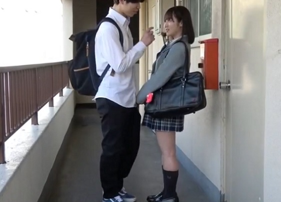 【小野六花】制服美少女を媚薬で発情させ喉奥イラマチオとバック激突き中出し