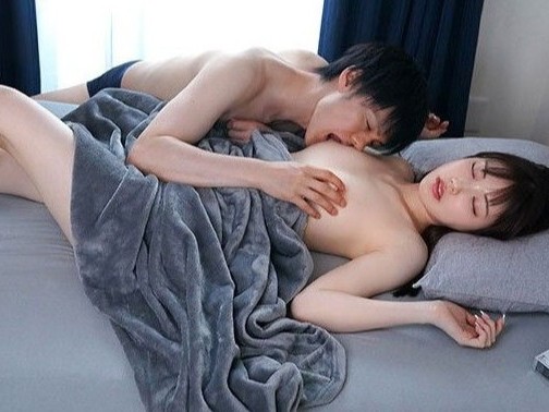 【石川澪】スレンダー美女が同僚との朝の密着時間に陥る官能ドラマ フェラチオ中心の情熱的行為が続く没入型エロ動画